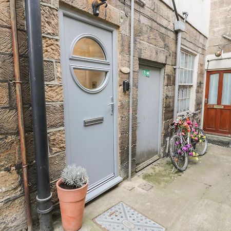 1 Burns Yard Whitby Exterior foto