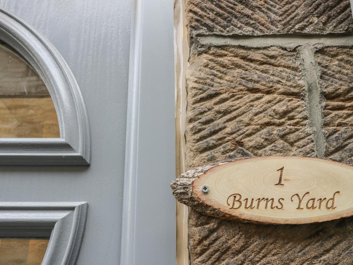 1 Burns Yard Whitby Exterior foto