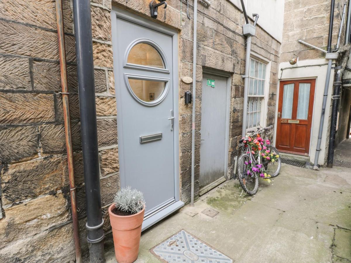1 Burns Yard Whitby Exterior foto